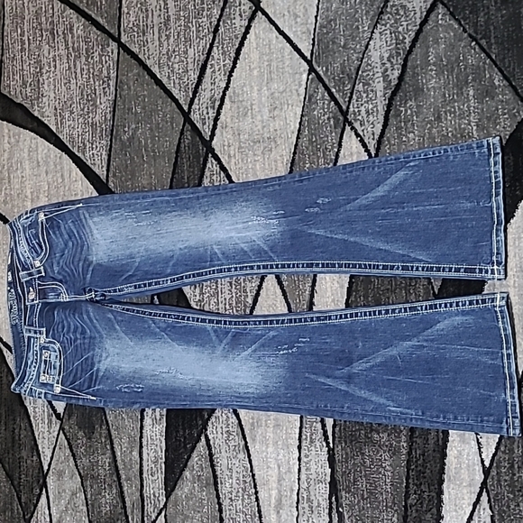 MISS ME EMBROIDERED BLING STUD DISTRESSED MID-RISE BOOT-CUT DENIM JEAN - Picture 13 of 16